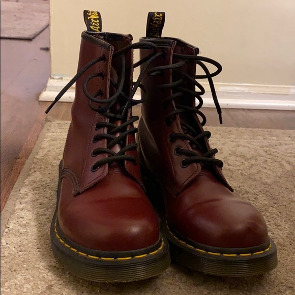 Dr. Martens Shoes - MAROON Dr. Martens